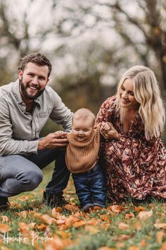 Picking Outfits, Boho Family Photos, Fall Photo Outfits, Fall Family Outfits, Family Holiday Pictures, Hunter Premo, Fall Minis, Family Photo Outfit