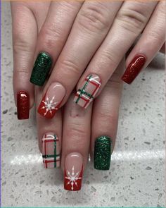 Valentine day nails idea 2024 Christmas Nail Designs Acrylic, Plaid Nails, Christmas Nails Easy, Makijaż Smokey Eye