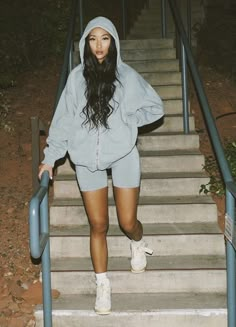 Chill Outfits, Streetwear Fashion Women, Baddie Outfits Casual, Teenage Fashion Outfits, Mode Inspiration, Lookbook Outfits, Streetwear Outfit, Baddie Outfits