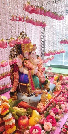 Pink Ganpati Decoration, Fresh Flower Decoration For Ganpati, Real Flowers Ganpati Decoration, Ganpati Backdrop, Indian Floral Decor, Bappa Decoration, Flower Decoration For Ganpati, Jai Shree Ganesh, Chaturthi Decoration