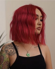 Bold Red Hair, Ideas For Fine Hair, Hair Color Ideas Trendy, Amazing Hair Color, Red Bob Hair, Vibrant Red Hair, Red Hair Trends, Hair Color Guide, Red Hair Looks