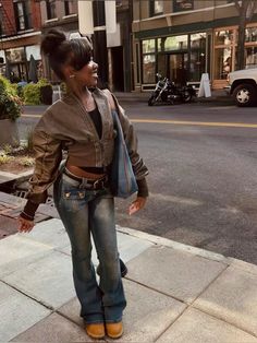 Sweatshirt And Stockings Outfit, 2000s Streetwear Black Women, Fall Outfit Bell Bottoms, Y2k Homecoming Outfits, 90z Fashion Women, Y2k First Date Outfit, Cute Bra Outfit, Fall Low Rise Jeans Outfit, Y2k Timberland Boots Outfit