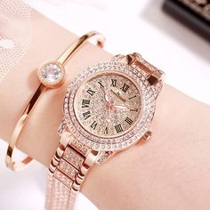 Luxury Women Watch Wristwatch for Women Jewelry Fancy Looks, Rose Watch, Watch Leather Strap, Rhinestone Watches, Watches Women Leather, Watch For Women, Diamond Quartz, Classic Gold, Quartz Bracelet