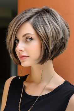 Kort Bob, Κούρεμα Bob, Chic Short Haircuts, Bob Hairstyles For Fine Hair, Short Layered Haircuts, Effortless Hairstyles, Haircuts For Medium Hair, Short Bob Haircuts