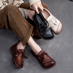 Brown Flat Heel Walking Shoes For Spring, Brown Closed Toe Walking Shoes, Spring Lace-up Shoes With Leather Footbed, Fall Lace-up Flats, Spring Closed Toe Walking Shoes, Leather Flats Women, Leather Loafers Women, Leather Loafer Shoes, Loafers Shoes