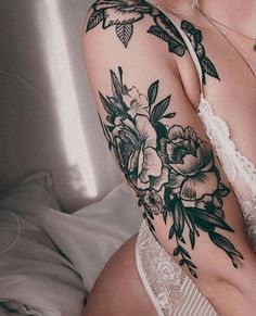 Forearm Tattoo Girl, Girl Flower Tattoos, Tattoos For Lovers, Full Sleeve Tattoo, Best Sleeve Tattoos, Arm Tattoos For Women, Maori Tattoo, Sleeve Tattoos For Women