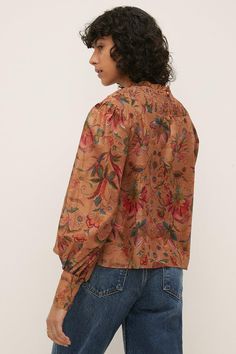 Style: BlouseDesign: PaisleyLength: RegularNeckline: High NeckSleeve Length: Long Sleeve Paisley Print Blouse, Oasis Fashion, Peasant Style, Ruffle Collar, Fashion Face, Quick Delivery, Printed Blouse, Paisley Print, Oasis