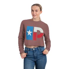 This Women's Cropped Sweatshirt is perfect for those who want to show off their Texas pride in a classic and stylish way. The straight lines of the logo design give a modern and clean look, offering a relaxed fit with dropped shoulders. The raw bottom hem adds an edgy touch to this medium weight sweatshirt, making it ideal for casual wear or as a statement piece for any Texan. Product features - Soft and luxurious fabric blend - Relaxed fit with dropped shoulders - Elastic ribbed-knit cuffs and Women's Winter Fashion, Lone Star State, Cropped Sweatshirt, Straight Lines, Lone Star, Crop Sweatshirt, Logo Designs, Knit Cuff, Luxury Fabrics