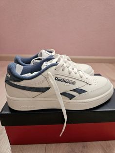 Reebok Aesthetic Shoes, Reebok Revenge Club C, Velcro Shoes Aesthetic, Rebox Shoes Outfit, Reebok Shoes Aesthetic, Blue Reebok Shoes, Rebook Shoes, Reebok Club C Revenge Vintage, Blue And White Aesthetic