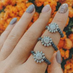 Aesthetic Fall Flower Bead Ring  ITEM DESCRIPTION: This ring is made of glass seed beads strung on clear stretchy beading cord. This cord is strong, stretchy, & flexible; making it great for any size finger!  JEWELRY CARE: - these handmade pieces are delicate so please try your best to remember to take them off before sleeping, showering, swimming and exercising - It is recommended to avoid direct contact with perfumes, lotions, hairsprays or other strong chemical products - Each piece of jewelr Seed Bead Flower Ring, Bead Flower Ring, Seed Bead Rings, Seed Bead Flower, Rings Cute, Ring Aesthetic, Bead Rings, Chemical Products, Finger Jewelry