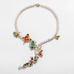 Información del producto:


 Material: Perla


 Elementos populares: Mariposa


 Estilo: estilo coreano




 Lista de embalaje:


 Pendientes x2 piezas + collar x1 pieza + anillo x1 pieza


 Imagen del producto: Mother's Day Alloy Clavicle Chain Jewelry, Multicolor Pearl Jewelry For Parties, Multicolor Alloy Jewelry For Gifts, Multicolor Alloy Jewelry As Gift, Multicolor Pearl Party Jewelry, Trendy Multicolor Pearl Jewelry, Multicolor Jewelry For Mother's Day Party, Round Alloy Jewelry For Mother's Day, Elegant Multicolor Alloy Jewelry