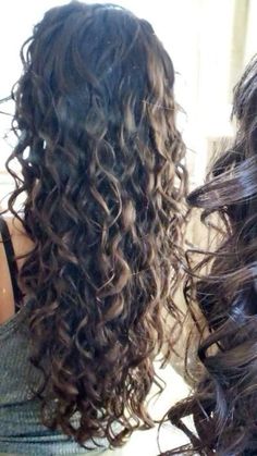 hairstyle, hair Curly Hair Photos, Hairdos For Curly Hair, Wavy Curly Hair, Curly Hair Inspiration, Curly Hair Care, Curly Hair Tips, Long Curly Hair, Long Curly