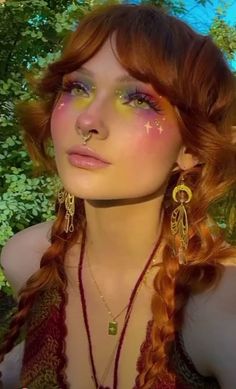 Fairy Like Makeup Looks, Fey Makeup Looks, Elven Fairy Makeup, Fairy Core Makeup Aesthetic, Spring Fantasy Makeup, Blown Out Eyeshadow, Nature Fairy Makeup Ideas, Hippie Makeup Looks Halloween, Colorful Fairy Makeup