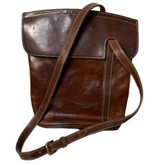 Vintage King Ranch Leather Crossbody 11x11x4 Normal Wear And Tear. Gorgeous And Nostalgic King Ranch! King Ranch Expedition, Wear And Tear, King Ranch, Leather Crossbody, Crossbody Bags, Bag Lady, Women Shopping, Leather, How To Wear