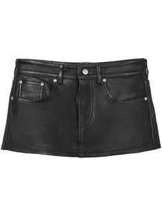 jet black lambskin grained texture concealed fly and button fastening belt loops rivet detailing logo patch to the rear classic five pockets straight hem thigh-length Short Leather Bottoms With Belt Loops, Sleek Black Bottoms With Five Pockets, Black Leather Bottoms With Button Closure, Sleek Leather Shorts, Fitted Short Leather Bottoms, Classic Black Shorts With Belt Loops, Fitted Black Leather Shorts, Classic Fitted Bottoms With Snap Buttons, Luxury Black Bottoms With Pockets