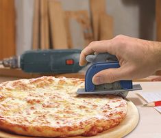 Great Gifts For Guys, Pizza Slicer, Pizza Wheel, New Pizza, Eat Pizza, Pizza Lovers, Pizza Party, Cool Kitchen Gadgets, Circular Saw