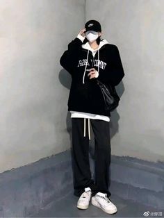 Korean Street Fashion Black, Baseball Jacket Outfit, Tomboyish Outfits, Boyish Style, Kang Seulgi, Black Outfits