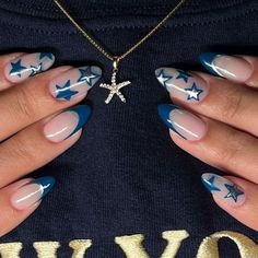 Hot Holiday Nails, Star Summer Nails, Almond Nails Ideas Elegant, Nail Art Designs Stars, Summer Star Nails, Navy Star Nails, Easy Blue Nails, Navy Blue Star Nails, Nail Designs With Stars