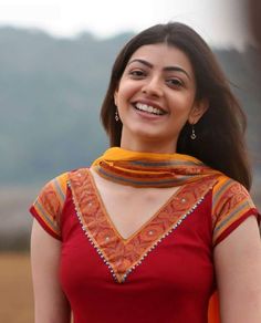 Kajal Aggarwal Wallpaper, Kajal Agarwal, Indian Beauty Saree, India Beauty, Desi Beauty, Bollywood Actress, Actresses