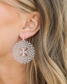 Treat your ears to these dazzling Sunburst Drop Earrings; they’re sure to be the summer showstoppers! With their intricate filigree details, these earrings will make any outfit pop. Glam up your summer style and light up any room with these stunners! 🤩 Metal: Silver plated or hypoallergenic brass; Lead free and nickel freeSize: 1.5" W x 1.5" L Nickel Free Flower Earrings For Summer, Elegant Summer Flower Earrings, Elegant Silver Flower Earrings For Summer, Silver Earrings For Spring Party, Silver Earrings For Party In Spring, Silver Party Earrings For Spring, Spring Party Silver Earrings, Filigree Flower Drop Earrings, Silver Round Earrings For Spring