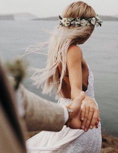 Beach Wedding Photos, Wedding Couple Poses, Wedding Photos Poses, Trik Fotografi, Wedding Photography Poses, Wedding Shots, Wedding Photography Inspiration, Wedding Poses