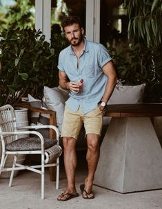 Mens Travel Style, Mens Shorts Outfits, Stylish Summer Outfits, Neue Outfits, Men Beach