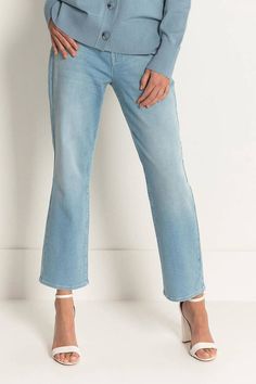 Deze straight fit jeans voor dames van Claudia Sträter is gemaakt van denim. Dit 5-pocket model heeft een hoge taille en heeft een rits- en knoopsluiting. Jeans Light Blue, Pocket Model, Straight Fit Jeans, Jeans Light, Flared Jeans, Bell Bottoms, Fit Jeans, Jeans Fit, Bell Bottom Jeans