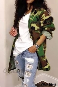 Fall Fashion Coats, Camo Outfits, Camouflage Jacket, Rock Outfit, Looks Street Style, Camo Jacket, Turndown Collar, Fashion Weeks, Ladies Shoes