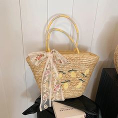 45532490858717 Bags 2024, Shoulder Belt, Woven Handbags, Belt Length, Floral Bags, Straw Bags, Korean Fashion Trends, Beach Bags, Bow Design