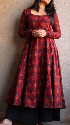 Long Kurta Designs, Printed Kurti Designs, Indian Kurti Designs, Long Gown Design, Long Kurta, Designer Kurti Patterns, Kurti Designs Latest