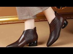 Styling Chelsea Boots Women, Leather Boots Womens, Styling Chelsea Boots, Thick Heel Boots, Popular Boots, Chelsea Boots Women, Office Shoes, Pointed Heels, Wedge Ankle Boots