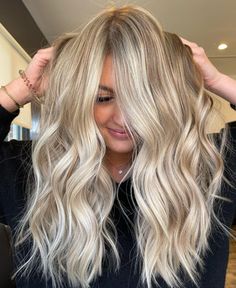 blonde hair colors spring 2024 Soft Dimensional Blonde, Bright Dimensional Blonde, Hairdye Ideas, Hair Color Ideas For Brunettes Short, Cool Blonde Hair Colour, Tan Skin Blonde Hair, Beautiful Blonde Hair, Golden Blonde Hair, Cool Blonde Hair