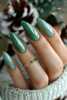 Green Wedding Nails For Bride, Jade Green Nails Acrylic, Nails Design Green, Jade Green Nails, Acrylic Nails Green, Nagel Tips, Nails Green