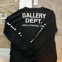 Never Worn!!! Oversized Long Sleeve Tops With Logo Print, Black Long Sleeve Top With Logo, Black Long Sleeve Graphic Tee, Gallery Dept, Long Sleeve Tees, Tee Shirts, Hollywood, Mens Shirts, Man Shop