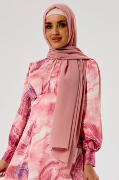 Deep Dusty Pink Chiffon Hijab-110 Elegant Abayas, Salah Prayer, Hijab Wedding Dress, Neckwear Women, Pashmina Hijab Tutorial, Chiffon Hijab, Hijab Trends, Beautiful Scarf, Hijab Bride