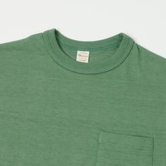 They don't come more iconic than the 1950's pocket tee, and Warehouse & Co Japan have produced one to rival all others. This circular knit tee is woven from a luxuriously soft 100% cotton and boasts a traditional boxy shape. The brand has chosen only the finest cotton to go into their tees, the integrity of which, blended with the traditional knitting style ensures that this garment will maintain its shape for the duration of its lifespan. The traditional loopwheel method of fabric production is Workwear Boots, Denim Repair, Moc Toe Boots, Mountaineering Boots, Wing Shoes, Red Wing Shoes, Vintage Sneakers, Winter Jeans, Lacing Sneakers