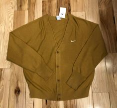 ad eBay - Find many great new & used options and get the best deals for Nike SB Skate Cardigan TOP Elemental Gold White DQ6306 722 Unisex SZ L NWT $135 at the best online prices at eBay! Free shipping for many products! Nike Casual Brown Tops, Casual Brown Nike Top, Nike Cotton Sweater For Fall, Nike Casual Spring Sweater, Brown Casual Cardigan For Daywear, Casual Brown Cardigan For Daywear, Nike Long Sleeve Cotton Outerwear, Nike Casual Brown Outerwear, Casual Nike Brown Outerwear