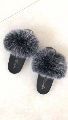 100% Fox Fur Slippers Black-Shoes-ENUBEE Trendy Slippers For Women, Fancy Slippers, Trendy Slippers, Fluffy Shoes, Cute Slides, Fur Design, Nike Slides, Black Fox, Slippers Black