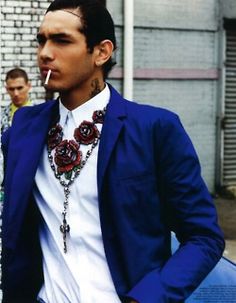 contemporary cholo style Mexican Men Fashion, Mexican Fashion Modern, Mexico Trip Outfits, Mexican Clothing Style, Chic For Men, New Mexico Style, The September Issue, Latin Fashion, Mexico Fashion