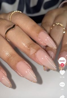 Oval Nails Trendy, Almond Nails On Short Nail Beds, Nude Oval Acrylic Nails, Nude Oval Nails, Classy Nude Nail Designs, Nude Glam Nails, Trendy Oval Nails, Classy Nude Nails, Trendy Nails Stiletto