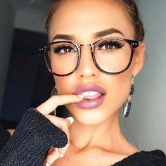 Oversized Glasses Frames, Oblong Face, Oblong Face Shape, Fake Glasses, Designer Eyeglass Frames, Womens Glasses Frames, Oversized Glasses, Trendy Glasses