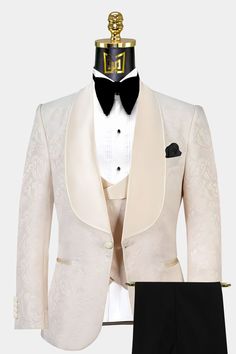 Champagne Tuxedo Wedding, Champagne Tuxedo, Luxury Cream Tuxedo For Business, Luxury Cream Tuxedo With Suit Collar, Luxury Beige Three-piece Tuxedo Suit, Beige Single-breasted Tuxedo Suit, Luxury Cream Single-breasted Tuxedo, Tuxedo Prom, Prom Tuxedo