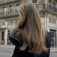 Long Luscious Hair, Mousy Brown Hair, Long And Healthy Hair, Brown Hair Inspo, Bronde Hair, Brunette Hair With Highlights, My Routine, Dirty Blonde Hair, Luscious Hair