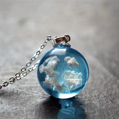 Chic Transparent Resin Rould Ball Moon Pendant قلادات متدلية, Resin Pendant Necklace, Bracelet Viking, Necklace Moon, Transparent Resin, Chic Necklace, Moon Pendant Necklace, Party Necklace, Mens Jewelry Necklace