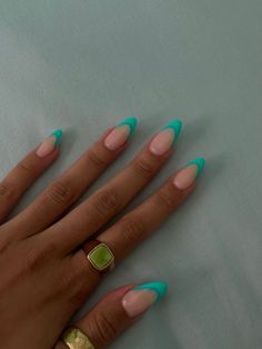 Two Color French Tip Nails, Paznokcie Hello Kitty, Preppy Nails, Cruise Nails, Spring Break Nails, Turquoise Nails, Broken Nails, Nagel Tips