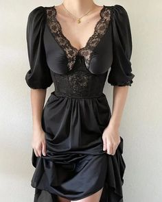 Evening Dresses With Sleeves, High Waist Dress, Looks Street Style, Black Evening Dresses, Black Bodycon Dress, Mode Vintage, Looks Style, Looks Vintage, Olivia Mark