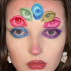 Ok this is SO! Good👁👁 #allmua ✨Contact 👉 DM 💯 Mua. @by.sulli 👉Win 1 of the 5 stories we raffle each week. Participate by leaving a… | Instagram Creative Face Makeup Art, Multiple Eyes Makeup, Vaporwave Makeup, Third Eye Makeup, Eccentric Makeup, Abstract Makeup Looks, Checkered Makeup, Artsy Makeup, Funky Makeup