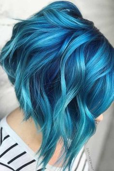 Bright Blue Hair, Short Blue Hair, Blue Ombre Hair, Light Blue Hair, Stacked Bob, Bold Hair Color, Stacked Bob Haircut, Teal Hair