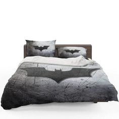 the batman bedding set is made up and ready to be used