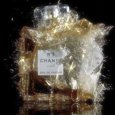 Uk Icon, Parfum Chanel, Girly Pop, Super Rich Kids, Chanel No 5, Gold Aesthetic, Rich Kids, Golden Girl